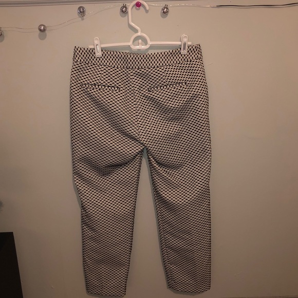 Black and white express capris pants - Picture 2 of 5